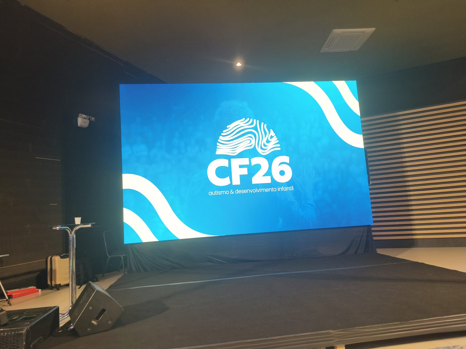 Congresso Farol 2026 — experiência autista, acessibilidade e viagem sozinha de avião.